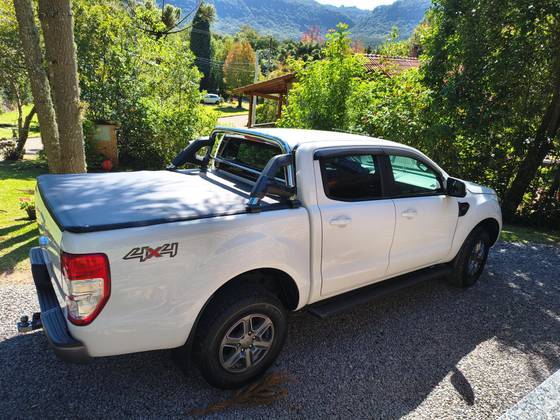 FORD RANGER 2.2 XLS 4X4 CD 16V DIESEL 4P AUTOMÁTICO
